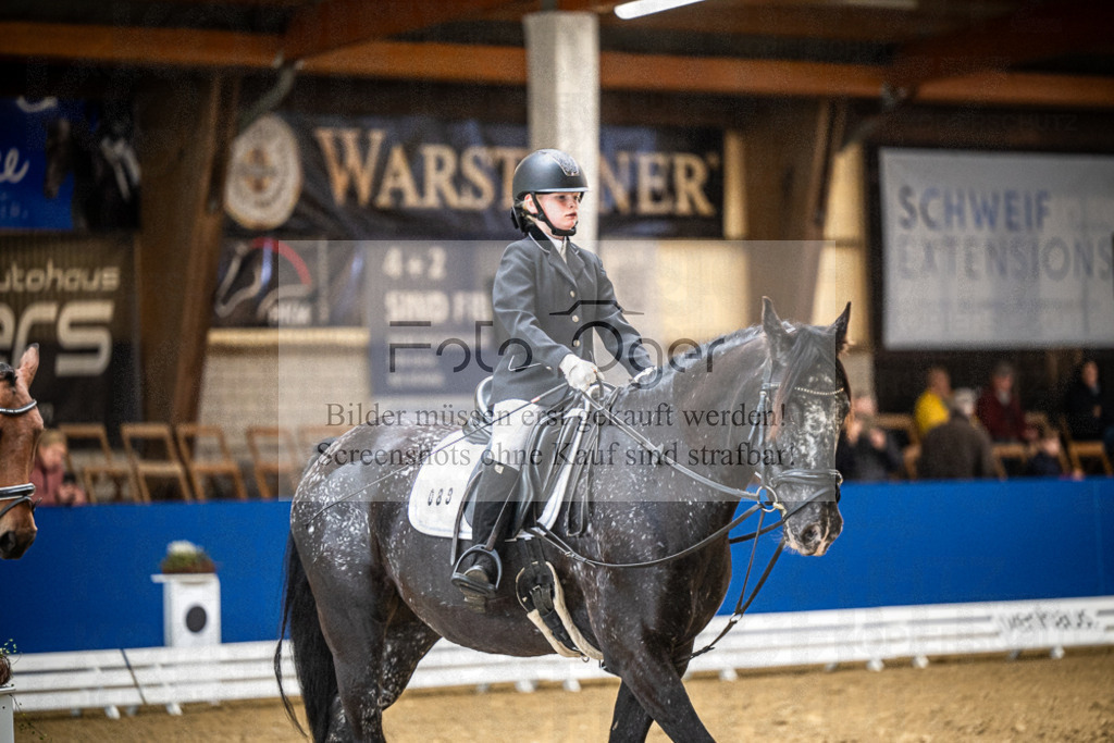 DOS_0306 | Entdecke hochwertige Reitturnierfotos von Foto Oger. Professionell, emotional und authentisch – jetzt Lieblingsmomente im Shop bestellen.Deutschlandweite Turnierfotografie. - Realisiert mit Pictrs.com