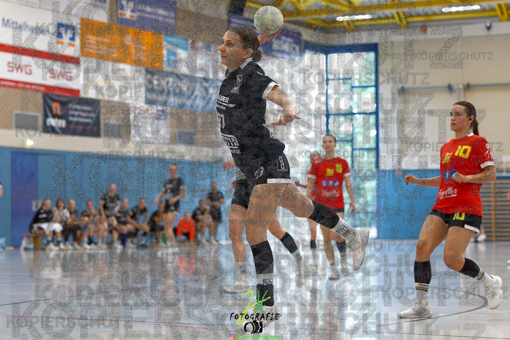 HSG Wettenberg - HSG Lumdatal | Wiederholungs-/Entscheidungsspiel um die Meisterschaft in der Frauen Oberliga Mitte und Aufstieg in die RegionalligaHSG Wettenberg - HSG Lumdatal am 11.05.2025 in Launsbach (Wettenberg) (Halle GS Launsbach (Wettenberg))Photo © 2025 - Jörg Heinrich - Realisiert mit Pictrs.com