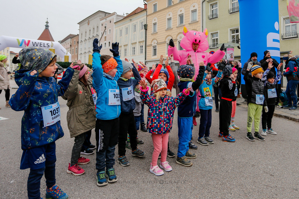 AW_20231231awmac-6 | WELS, 31.12.2023, Sparkasse Silvesterlauf Wels 2023 , Image shows: Photo: WAPICS / Andreas Willdoner