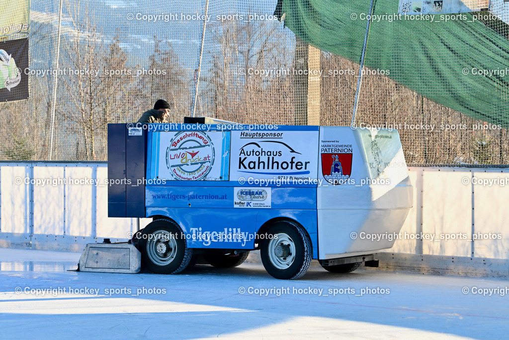 EC Tigers Paternion vs. EC FELD AM SEE/DSG LEDENITZEN | Eismaschine Zamponi Paternion, EC Tigers Paternion vs. EC FELD AM SEE/DSG LEDENITZEN, EC Tigers Paternion vs. EC FELD AM SEE/DSG LEDENITZEN am 04.01.2026 in Paternion (Eislaufplatz Paternion), Austria, (Photo by Bernd Stefan)