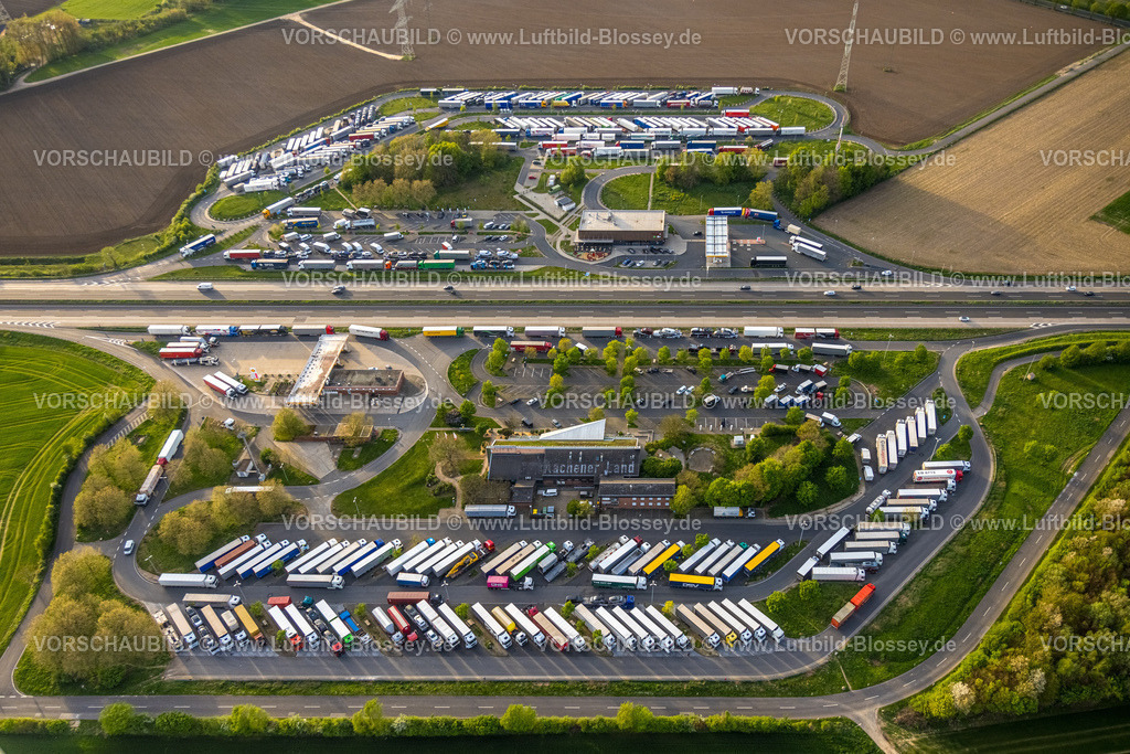 Aachen240403564 | Luftbild, Raststätte Aachener Land Nord und Süd, Autobahn A4 Rastplatz, Straßenverkehr mit LKW Rastplatz und Stellplatz, Röhe, Eschweiler, Rheinland, Nordrhein-Westfalen, Deutschland