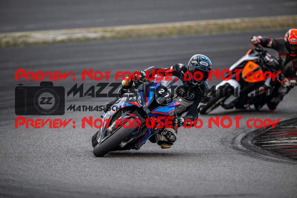 MaZZes_FotoMatrix_230719_3958 | ROT