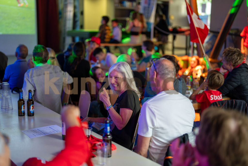 050_Public Viewing Reinach Viertelfinal Schweiz-England EM 2024_kunzmedia.ch | OnlineShop für Bilder kunzmedia.ch