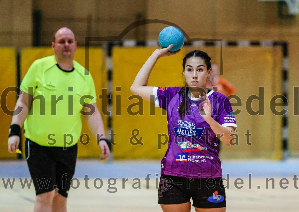 2023-11-11_021_SpVgg_Altenerding_gegen_TSV_Simbach_II | Erding, Deutschland, 11.11.2023:
Handball, Bezirksliga Frauen Altbayern 2023 / 2024, 5. Spieltag, SpVgg Altenerding II gegen TSV Simbach II, Endergebnis: 31:28

Sylvia Heider (SpVgg Altenerding, #8)

Foto: Christian Riedel / fotografie-riedel.net
