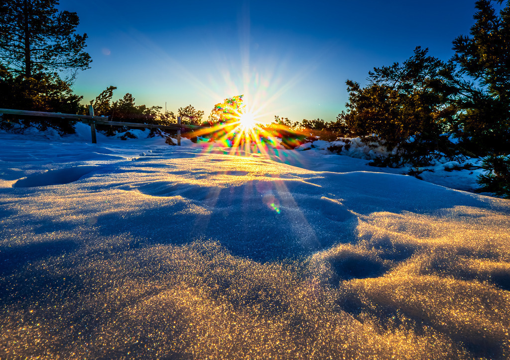 MPI_Winter_0006 | Wunderschöner Sonnenstern am Schliffkopfgipifel - Realisiert mit Pictrs.com