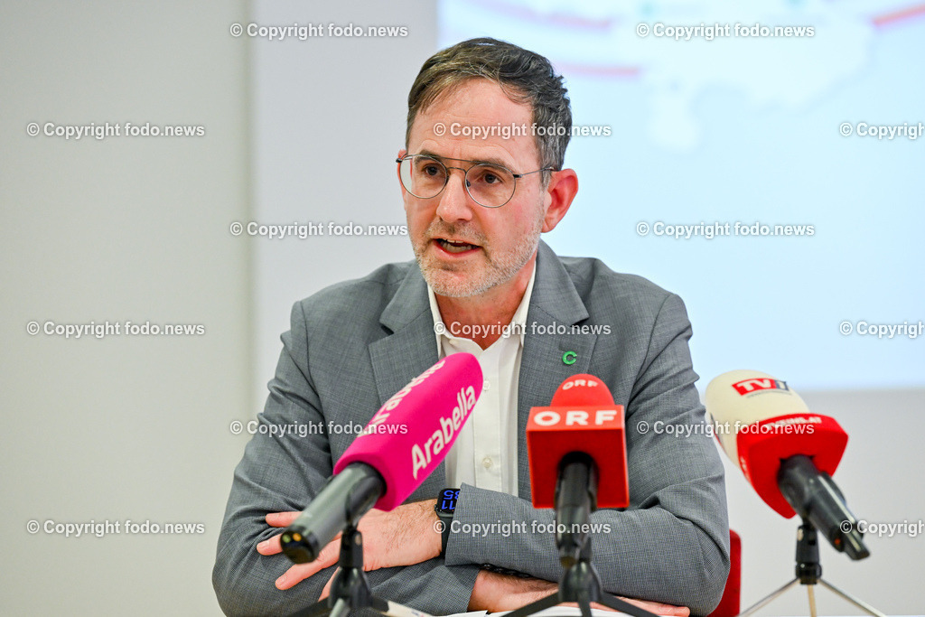 Pressekonferenz Land OÖ _ ÖGK_ 08.03.2023-17 | 08.03.2023, Presseclub Linz, AUT, Pressekonferenz Land Ooe & OoeGK - Zehnte Primaerversorgungseinrichtung eroeffnet in Oberoesterreich, im Bild Michael Pecherstorfer (Oesterreichische Gesundheitskasse, Vorsitzender des Landesstellenausschusses in Ooe)