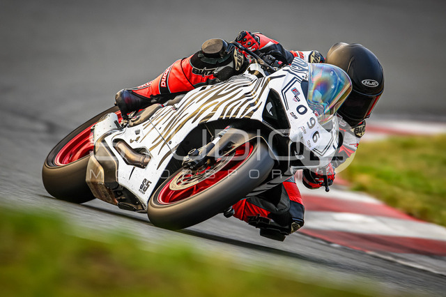 0096-240925_MO-021_96 | Deine Full-Service-Agentur für ✔️Videoproduktionen und ✔️Motorsportfotografie Jetzt Angebot anfragen!