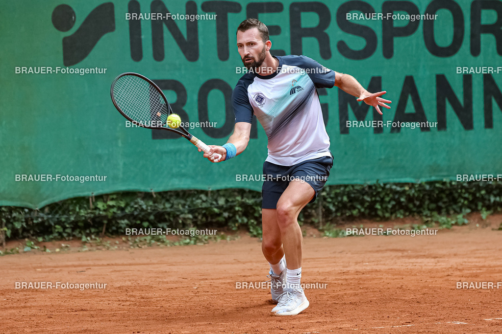 HTC Blau-Weiß Krefeld - LTTC Rot-Weiß Berlin  | Krefeld, Deutschland 21.07.2023, Tom Schönenberg (HTC Blau-Weiß Krefeld) gegen Eduard Esteve Lobato (LTTC Rot-Weiss Berlin) ,

bei der 2. Tennis Bundesliga Nord Begegnung zwischen HTC Blau-Weiß Krefeld und LTTC Rot-Weiß Berlin am 21.07.2023 in Krefeld.

(Foto: BRAUER-Fotoagentur)
 
