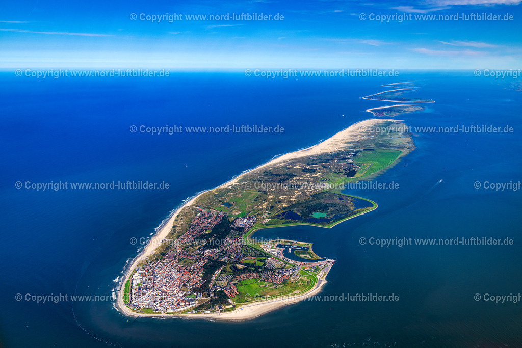 Norderney_ELS_7305050923 | NORDERNEY 05.09.2023 Küstenbereich der der Nordsee - Insel in Norderney im Bundesland Niedersachsen, Deutschland. Weiterführende Informationen bei: Staatsbad Norderney GmbH. // Coastal area of North Sea - Island in Norderney in the state Lower Saxony, Germany. Further information at: Staatsbad Norderney GmbH. Foto: Martin Elsen