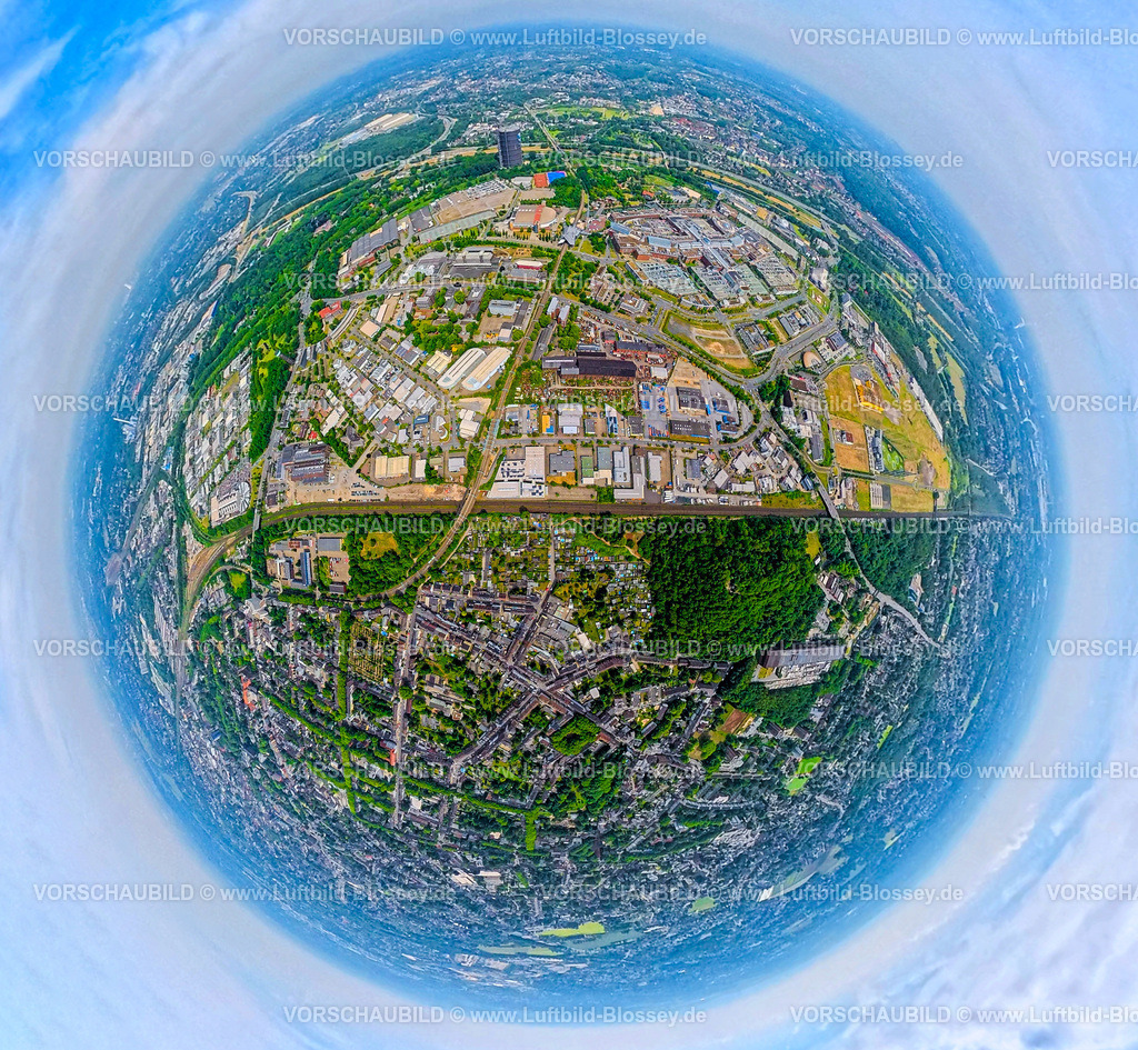 Oberhausen250590320NeueMitte | Luftbild, Westfield Centro Einkaufszentrum Neue Mitte mit Gasometer, Autobahn A42 und Fluss Emscher, Rhein-Herne-Kanal, Erdkugel, Fisheye Aufnahme, Fischaugen Aufnahme, 360 Grad Aufnahme, tiny world, little planet, fisheye Bild, Borbeck, Oberhausen, Ruhrgebiet, Nordrhein-Westfalen, Deutschland