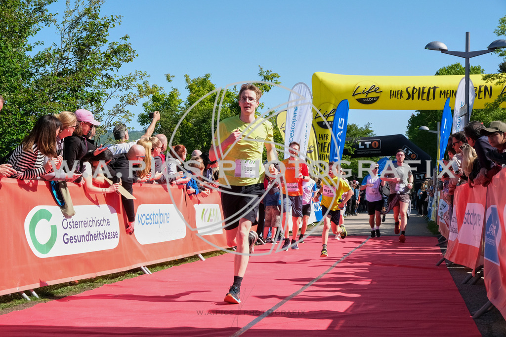 ..... | LINZ,AUSTRIA,27.April 24, Int. 3 Brückenlauf Linz  , Image shows: Photo: WAPICS / Michael ring