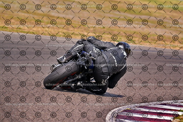 26bt05-1787 | markuskiefer.com - Realisiert mit Pictrs.com