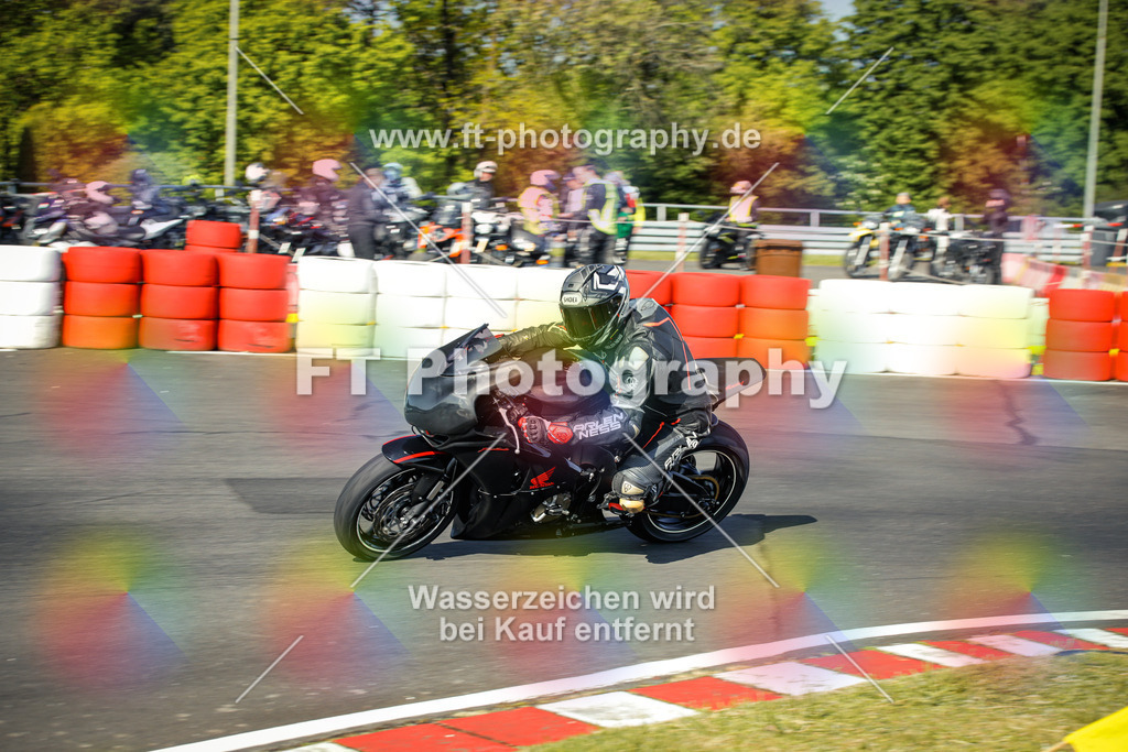 OBK_Mai_Justin_Uwe-10222 | Hier findet Ihr Bilder von Touristenfahrten auf der Nürburgring Nordschleife oder von anderen Veranstaltungen die ich besucht habe. Viel Spass beim Durch Schauen 