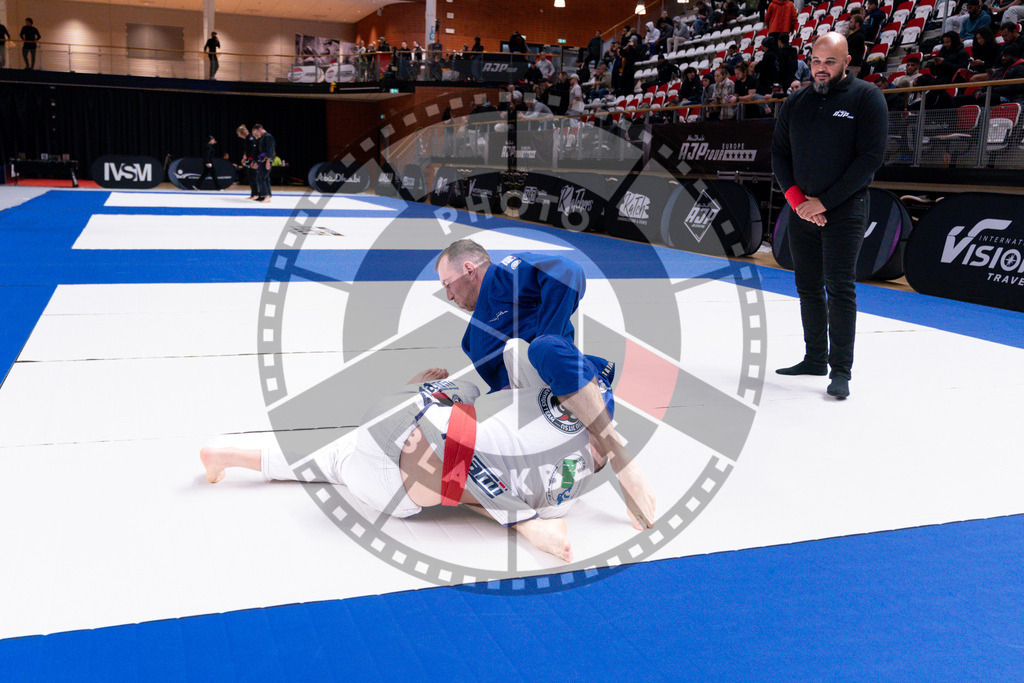 20241013PBB1023 | Athletes compete during the AJP Tour Europe Continental Jiu-Jitsu Amateurs & Masters Championship on October 13, 2024 in Almere near Amsterdam, Netherlands. © Chiara Dazi / photoblackbelt