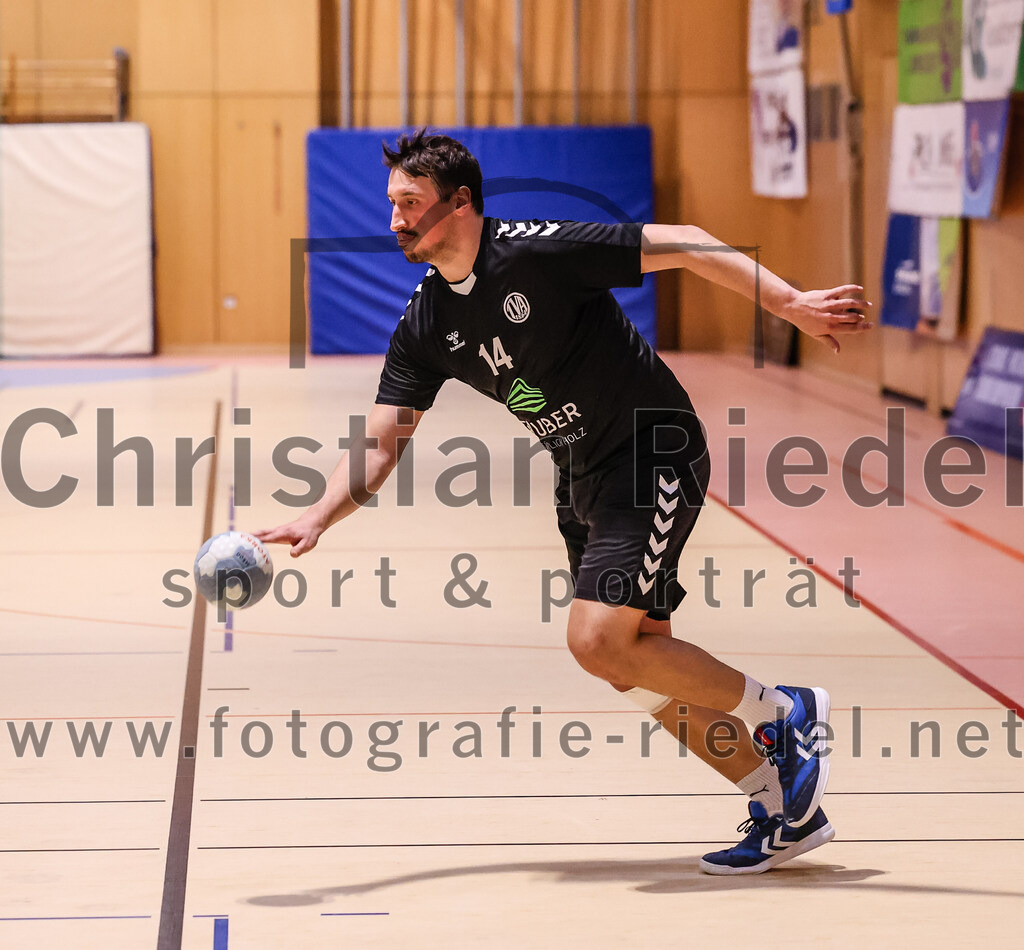2024-11-09_063_SpVgg_Altenerding_gegen_TV_Altoetting | Erding, Deutschland, 09.11.2024:Handball, Bezirksoberliga Männer 2024 / 2025, 6. Spieltag, SpVgg Altenerding gegen TV Altötting, Endergebnis: 26:22Stefan Baaken (TV Altötting, #14)Foto: Christian Riedel / fotografie-riedel.net