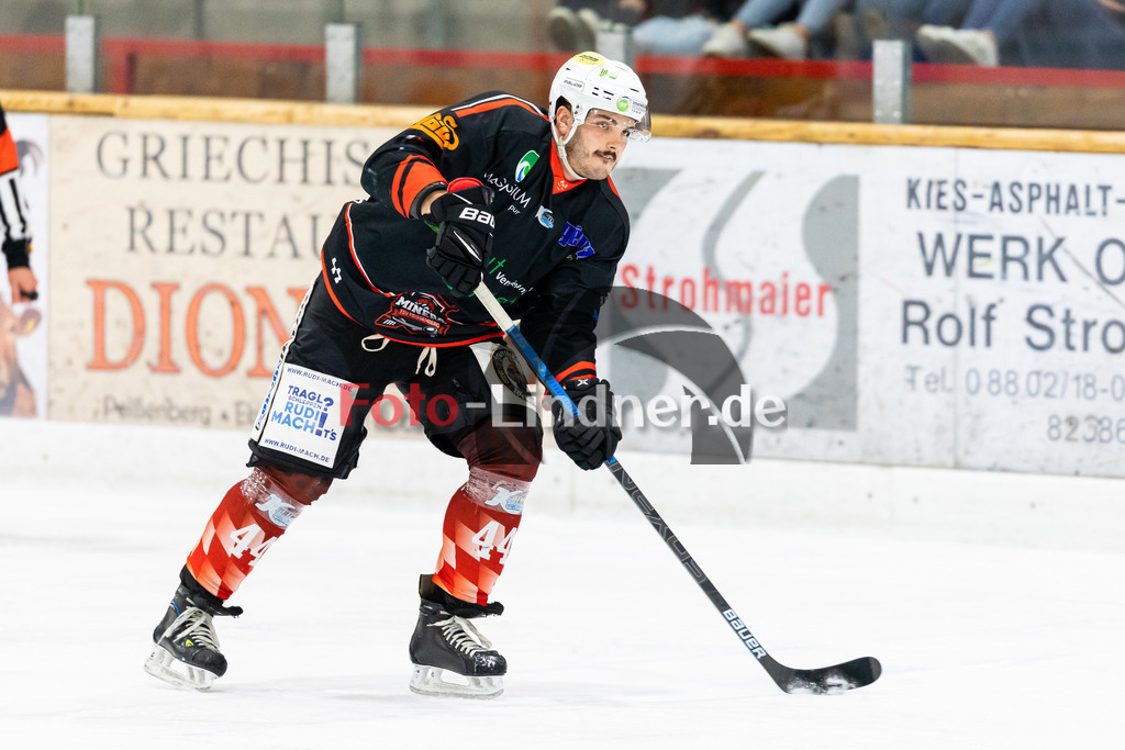 Bayernliga Eishockey, TSV Peißenberg Miners gegen den ESV Buchloe Pirates am 13.11.22 in Peißenberg | Bayernliga Eishockey, TSV Peißenberg Miners gegen den ESV Buchloe Pirates am 13.11.22 in Peißenberg