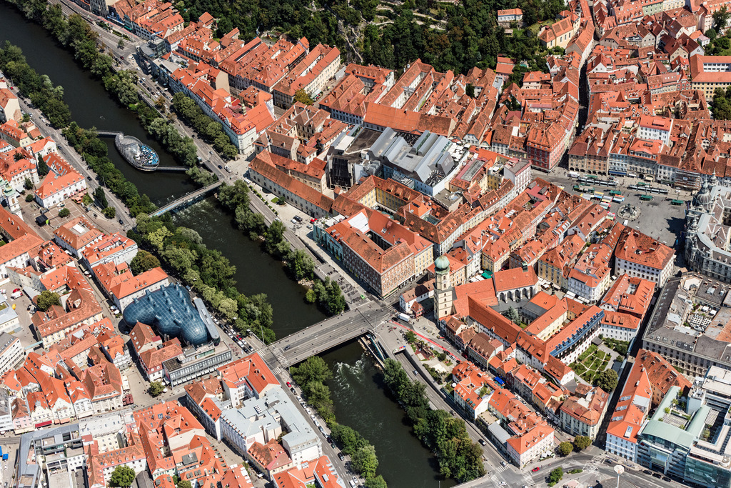 dr__0012106.jpg | GRAZ 20.07.2018 Altstadtbereich und Innenstadtzentrum in Graz in Steiermark, Österreich. // Old Town area and city center in Graz in Steiermark, Austria. Foto: Daniel Reiter