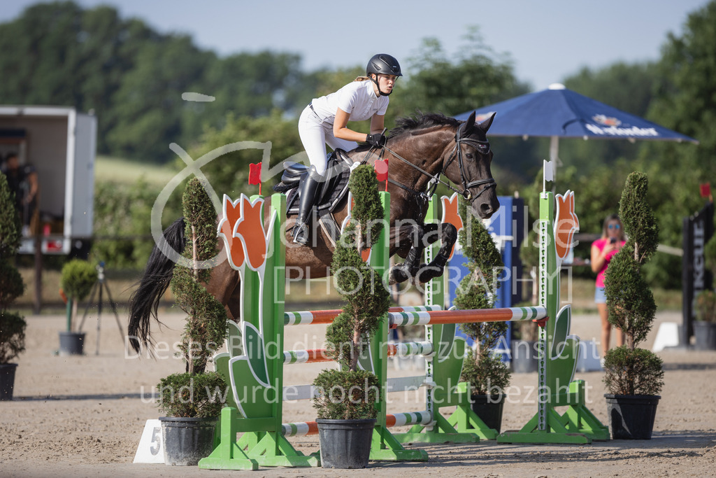 230624_PfSpTa_A2-Spr-166 | Deine schönsten Turniermomente als professionelle Fotos! Entdecke hochwertige Pferdesport-Fotografie im Online-Shop. Jetzt Fotos finden & bestellen!