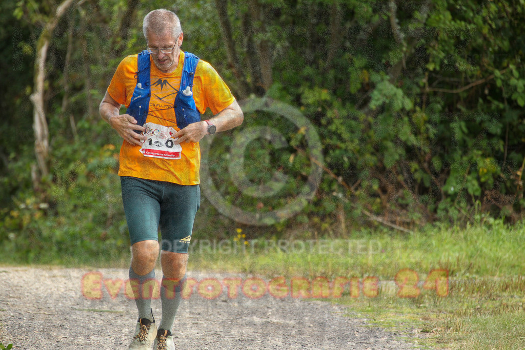 250830_1345_EV4_4277 | Sportfotografie im Rhein-Sieg Kreis, Köln, Bonn, NRW, Rheinland Pfalz, Hessen, etc. Unser Tätigkeitsfeld umfasst den Laufsport vom Volkslauf über den Marathon, Duathlon, Triathon bis zum Ultralauf wie Kölnpfad Ultra oder Schindertrail.