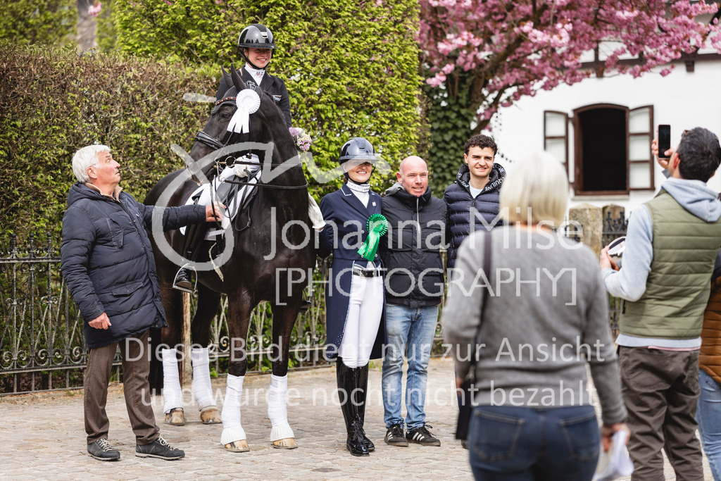 260412_Kronberg_S-Dressur-673 | Deine schönsten Turniermomente als professionelle Fotos! Entdecke hochwertige Pferdesport-Fotografie im Online-Shop. Jetzt Fotos finden & bestellen!
