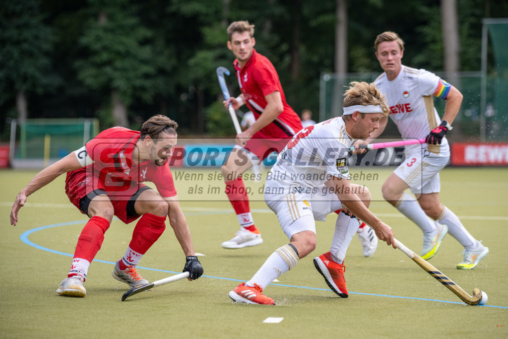 SFE_20220903_0152 | Thies Ole Prinz ( Rot-Weiss Köln #23 )  ; 1. Bundesliga Hockey Herren Rot-Weiss Köln - TSV Mannheim am 03.09.2022 in Köln (KTHC Stadion Rot-Weiss Köln Tennis and Hockey Club), Photo: Stephan Fehrmann 2022 (Sports-Gallery)