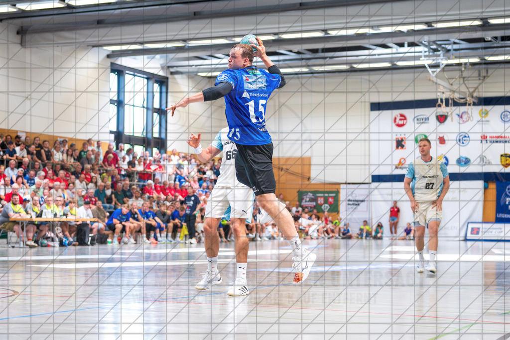 IHC 2026 - VfL Gummersbach vs. Mors-Thy Håndbold | Jonas Nielsen (Mors-Thy Håndbold #15); IHC 2026 - VfL Gummersbach vs. Mors-Thy Håndbold am 09.08.26 in Sporthalle KGS, Schneverdingen - Realisiert mit Pictrs.com