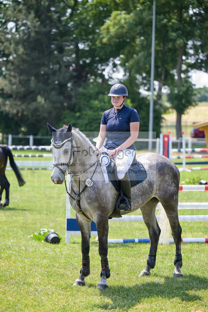 Reitturnier Voxtrup | Entdecke hochwertige Reitturnierfotos von Foto Oger. Professionell, emotional und authentisch – jetzt Lieblingsmomente im Shop bestellen.Deutschlandweite Turnierfotografie. - Realisiert mit Pictrs.com