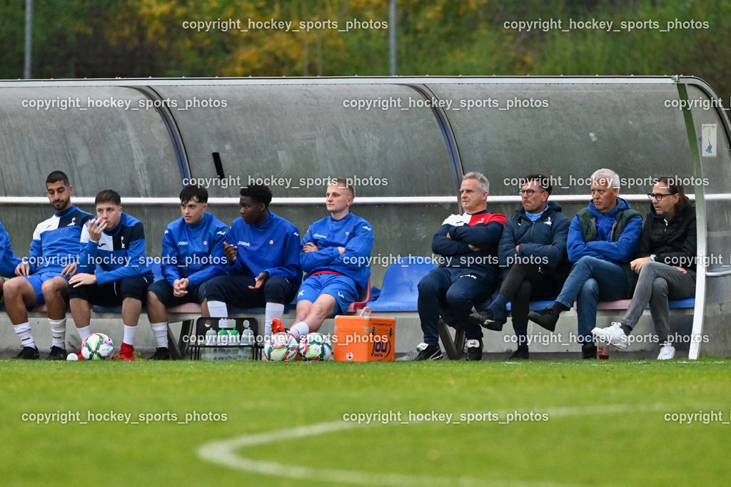 SAK vs. KAC 1909 | Spielerbank SAK, Tormann Trainer SAK Johann Smrecnik, Asisstentcoach SAK Simon Sadnek, Präsident SAK Marko Wieser, Headcoach SAK Richard Huber, #6 Toni Dullnig SAK, #14 Luka Gajic SAK, #20 Luka Djukic SAK, #16 Andre Le Prince Chedjou Fonkou SAK, SAK vs. KAC 1909, SAK vs. KAC 1909 am 17.04.2025 in Klagenfurt (Sportpark Welzenegg), Austria, (Photo by Bernd Stefan)