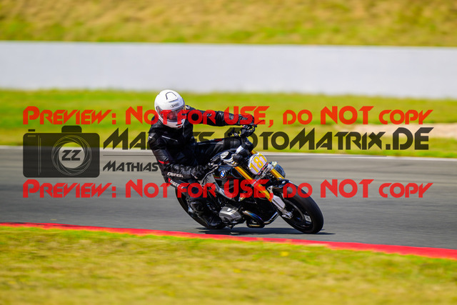 MaZZes_FotoMatrix_240725_6007705_1231 | GELB