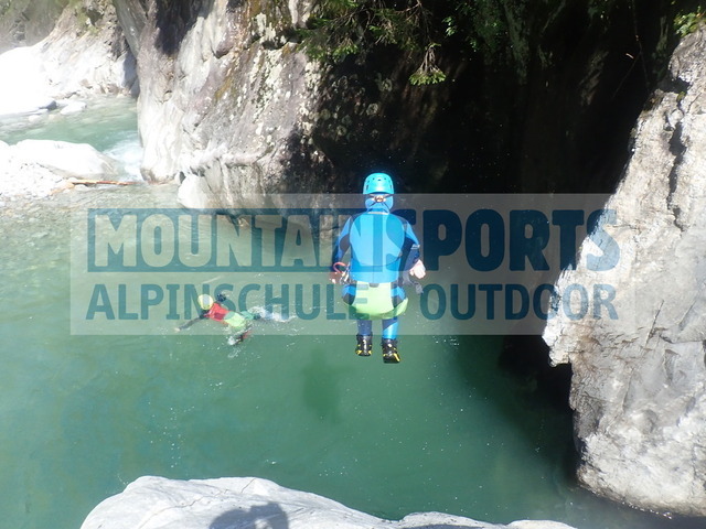 P8120156 | Bestelle die Bilder deines Berg- oder Wasser-Abenteuers mit Mountain Sports bequem von zu Hause aus direkt über unseren Online Fotoshop von pictrs.com. - Realisiert mit Pictrs.com
