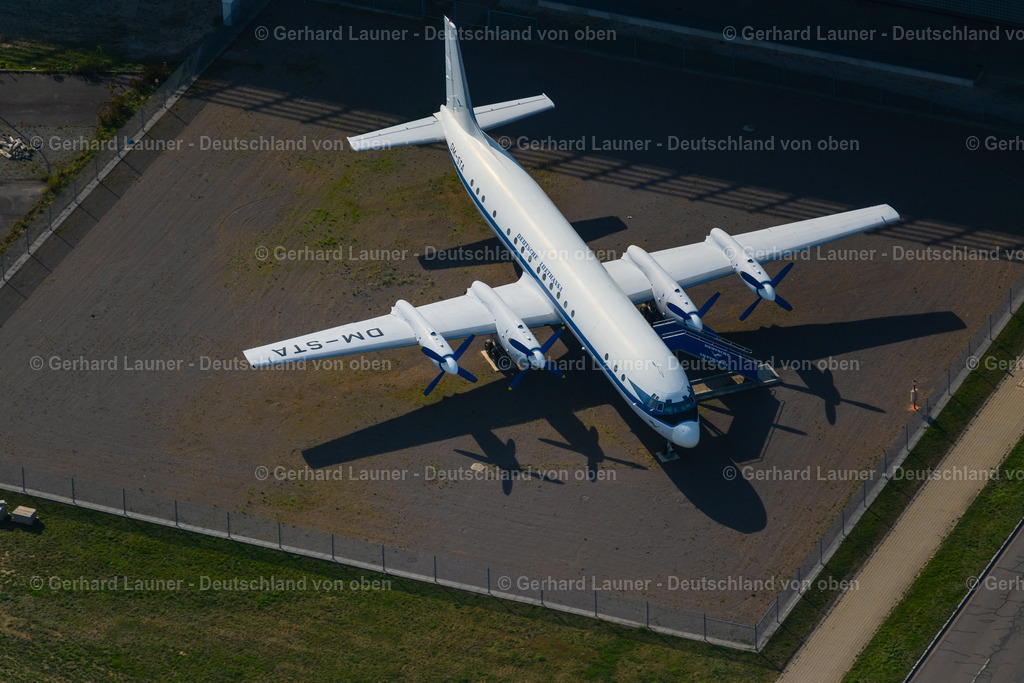 4040021 | Iljuschin 18 DM-STA, Flughafen, Leipzig