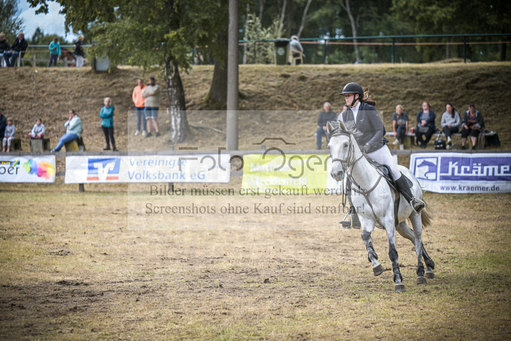 DOS_0257 | Entdecke hochwertige Reitturnierfotos von Foto Oger. Professionell, emotional und authentisch – jetzt Lieblingsmomente im Shop bestellen.Deutschlandweite Turnierfotografie. - Realisiert mit Pictrs.com