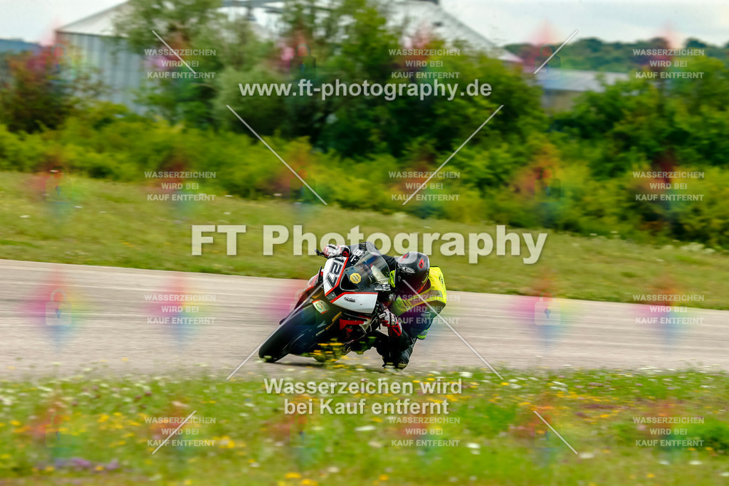 Chambley Juli-3296 | Hier findet Ihr Bilder von Touristenfahrten auf der Nürburgring Nordschleife oder von anderen Veranstaltungen die ich besucht habe. Viel Spass beim Durch Schauen 