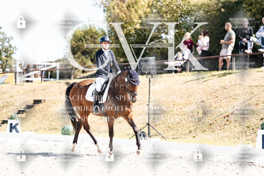 CK903973 | Turnierfotografie Pferdefotografie Trier Rheinland-Pfalz Pferdesport Reitsport Tierfotografie Sportfotografie Pferdevideo Pferdevideografie Equestrianvideography equestrianphotography  - Realisiert mit Pictrs.com