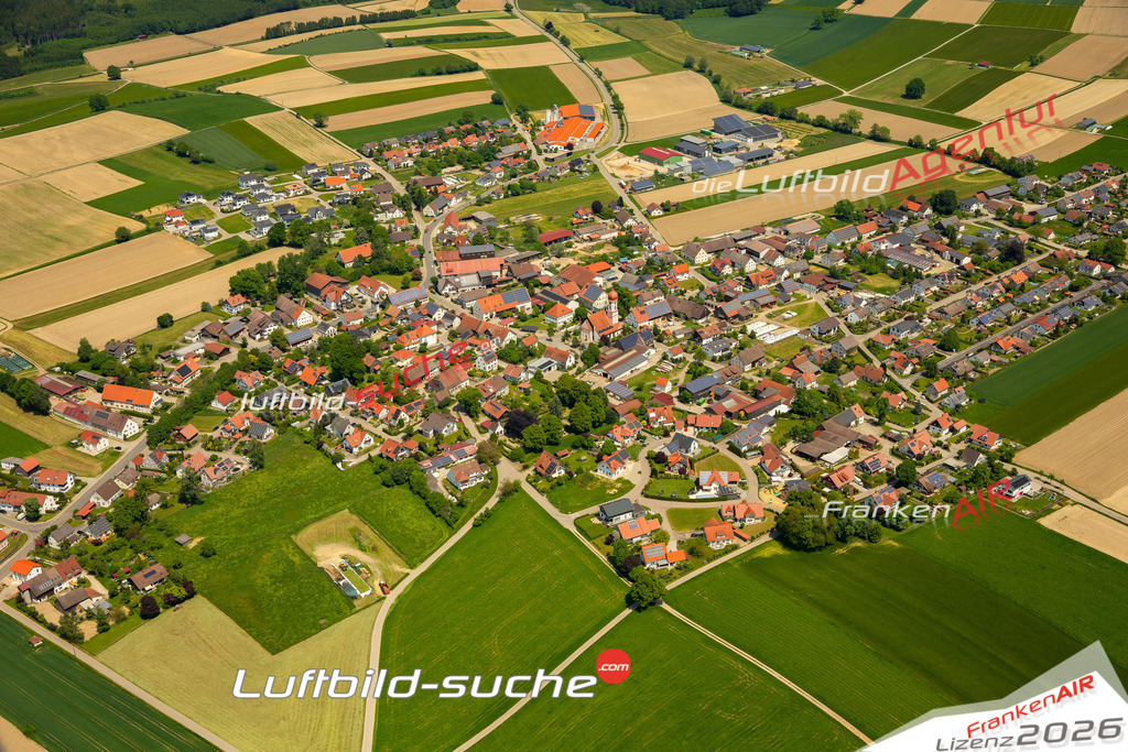 Das Luftbild zeigt  Winterrieden - Die Luftaufnahme wurde 2023 vom UL-Flugzeug aus erstellt ( keine Drohne ) - Hochauflösende Luftaufnahme - Für grossformatige Ausdrucke geeignet. Die Geschenkidee !Mit Lizenz und Bildrechte bestellbar