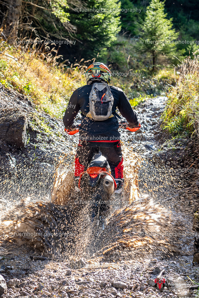 fuernholzer_251026-C1-200-2 | Fotografische Impressionen von der Red Stag Enduro Extreme by fuernholzer-photography.com. Endurosport in Österreich fotografisch festgehalten von fuernholzer. Auftragsfotografie für Private, Gewerbefotos und Industriefotografie. Eventfotografie, Sportfotografie und Motorsportfotografie. Anbieter von Fotoworkshops, Fototraining, fotografischen Vorträgen und Fotoseminaren.