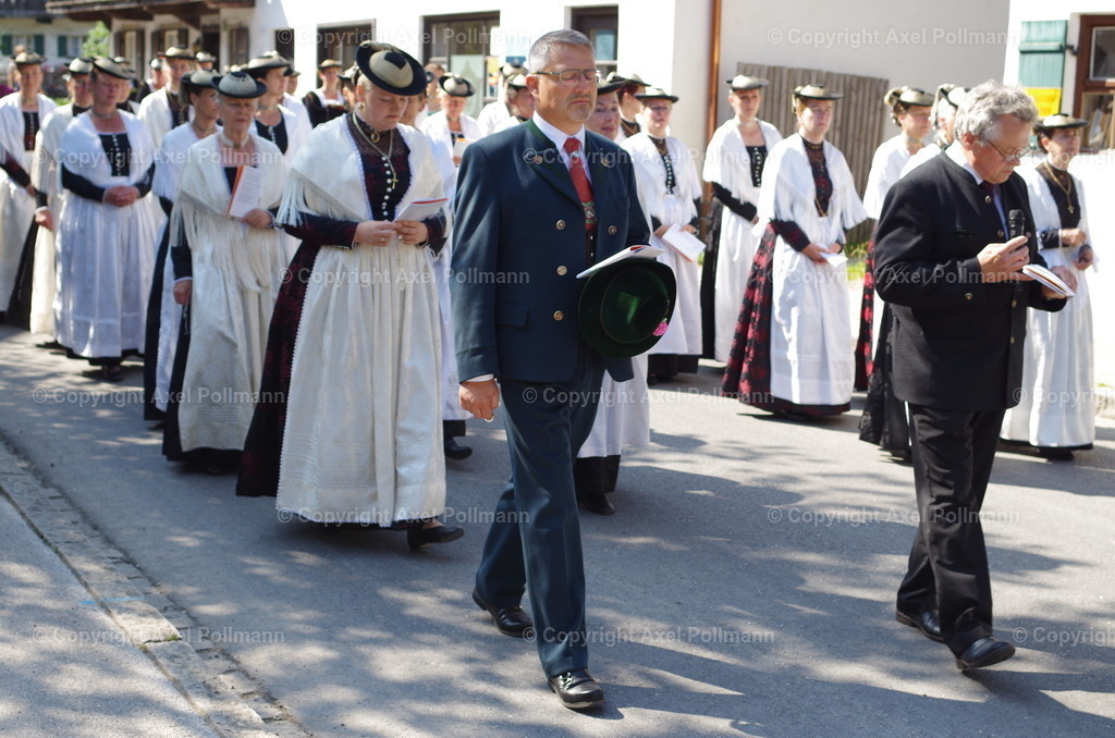IMGP3830 | fotografiert von Axel PollmannLeonhardi Wallfahrt Benediktbeuern und Murnau, Fronleichnam, Fasching, Landschaft im Loisachtal und Benediktbeuern  - Realisiert mit Pictrs.com