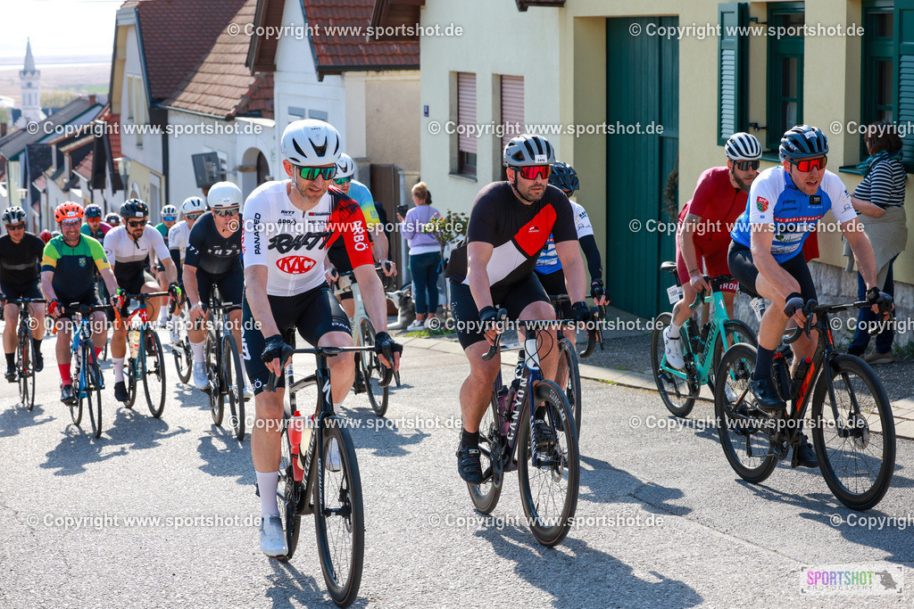 405_AR6_8849 | Neusiedlersee Radmarathon 2026@sportshot_your_pictrs #yourpictures#roadtowm2029 #nrm #neusiedlerseeradmarathon #neusiedlersee #neusiedlerseetourismus #burgenland #mörbisch #nrm26 #burgenlandtourismus #voglundco #poweredbyburgenlandtourismus #radsport #rad #marathon #ucigranfondo #visitburgenland #ucigranfondoworldseries