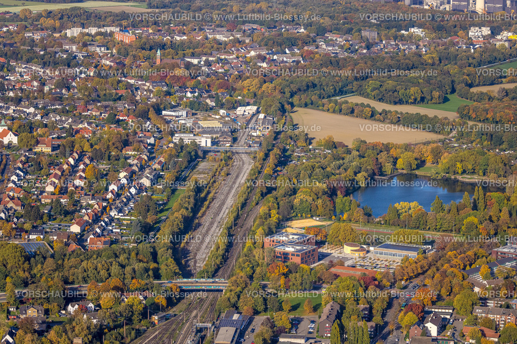 Gladbeck221005458 | Luftbild, RBH Gelände, Bahnanlage und Bereich nördlich um den Bahnhof Gladbeck-West, Gewerbegebiet Werkstraße, Rentfort, Gladbeck, Ruhrgebiet, Nordrhein-Westfalen, Deutschland
