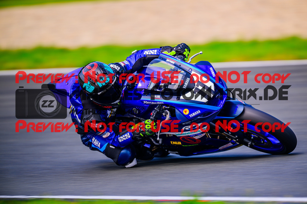 MaZZes_FotoMatrix_240601_6007705_9040 | R7