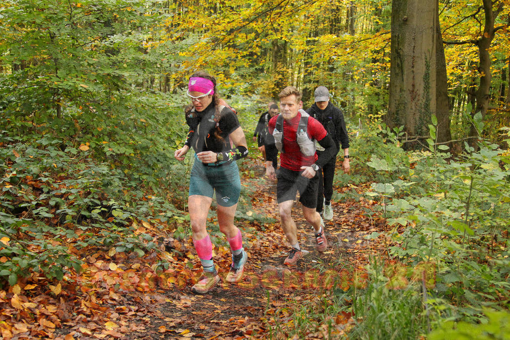 251026_1246_EV4_5780 | Sportfotografie im Rhein-Sieg Kreis, Köln, Bonn, NRW, Rheinland Pfalz, Hessen, etc. Unser Tätigkeitsfeld umfasst den Laufsport vom Volkslauf über den Marathon, Duathlon, Triathon bis zum Ultralauf wie Kölnpfad Ultra oder Schindertrail.