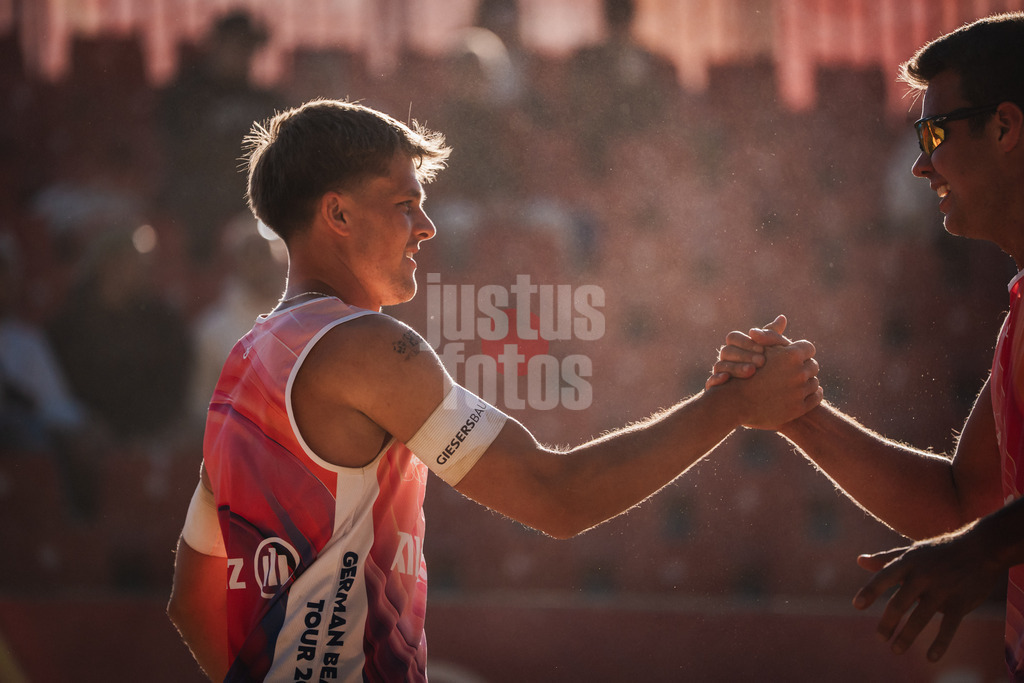 Beachvolleyball | Männer | Allianz German Beach Tour 2025 | Tourstop Düsseldorf | 15.05.2025 | v.l. Luis Kubo und Jonas Kaminski