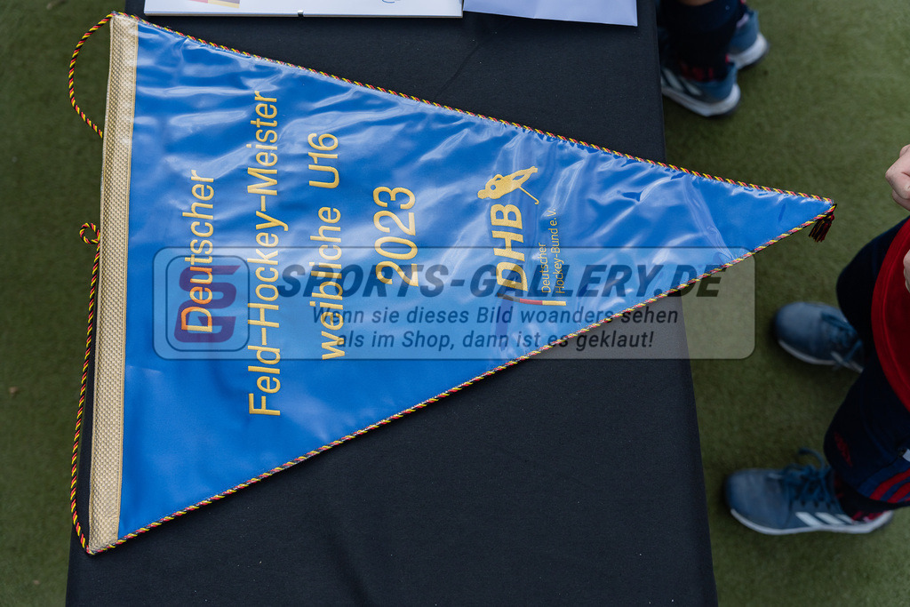 HK_20231022_106169 | Finale Deutsche Meisterschaft Feld WU16 Uhlenhorst Mülheim - Düsseldorfer HC am 22.10.2023 DHC, Düsseldorf ,