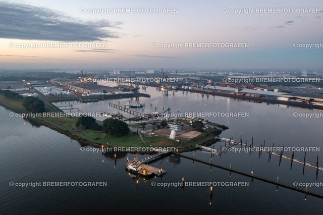 DJI_0023 | 30.09.2022 Drohnenaufnahmen Dt. Schifffahrtstag 2022 Bremen Wendebecken / Weser