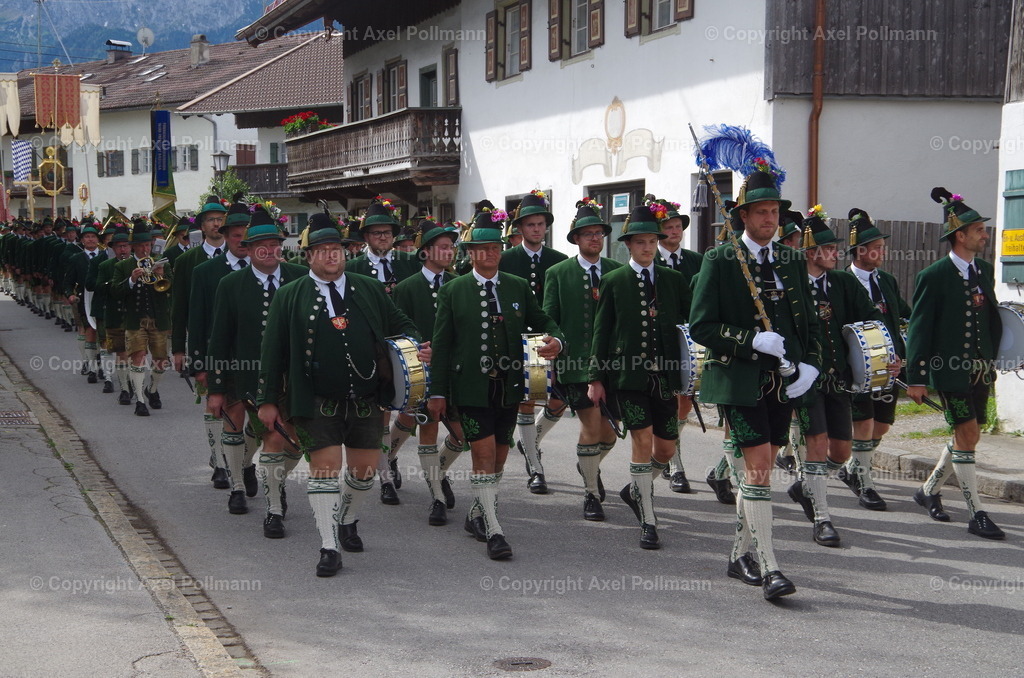 IMGP5147 | fotografiert von Axel PollmannLeonhardi Wallfahrt Benediktbeuern und Murnau, Fronleichnam, Fasching, Landschaft im Loisachtal und Benediktbeuern  - Realisiert mit Pictrs.com