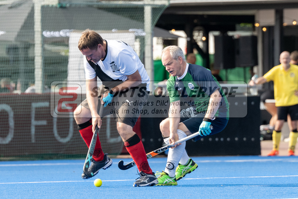 SFE_20240817_0061 | Krefeld, Deutschland, 17.08.2024:  European Cup for Recreational Hockey Players im KTHC Stadion Rot-Weiss Köln Tennis and Hockey Club am 17.08.2024 in Krefeld, Deutschland. (Foto von Stephan Fehrmann)Krefeld, Germany, 17.08.2024: European Cup for Recreational Hockey Players in KTHC Stadion Rot-Weiss Köln Tennis and Hockey Club at 17.08.2024 in Krefeld, Deutschland. (Foto from Stephan Fehrmann)