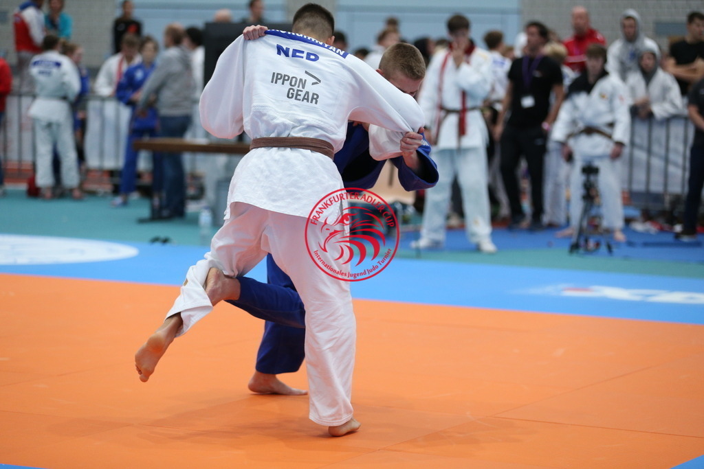 AT3Y0841 | Fotos vom Adler Cup - Pictures from Adler Cup

Hier findet Ihr alle Eindrücke und großen Momente der Adler Cup Wochenenden. Here you will find all impressions and great moments of the Adler Cup weekends. - Realisiert mit Pictrs.com