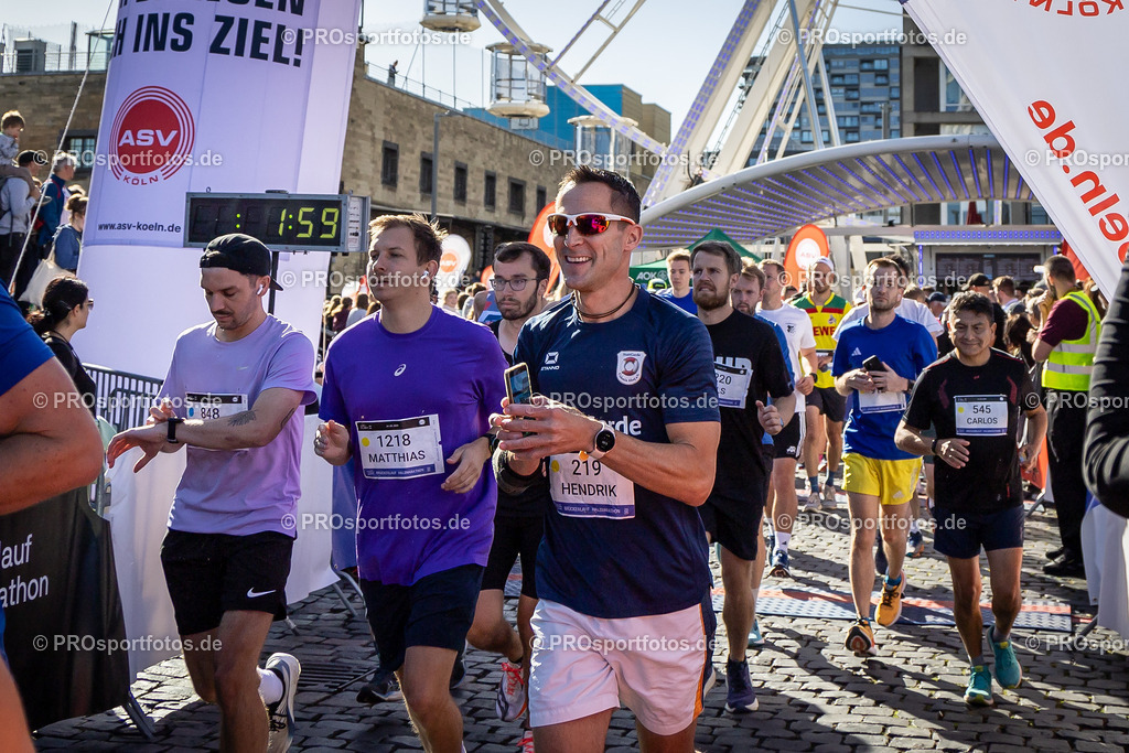 44. Kölner Brückenlauf; Koeln, 14.09.25 | Impressionen vom 44. Kölner Brückenlauf am 14.09.25 am Schokoladenmuseum in Koeln. Foto: BEAUTIFUL SPORTS/Leah Kohring