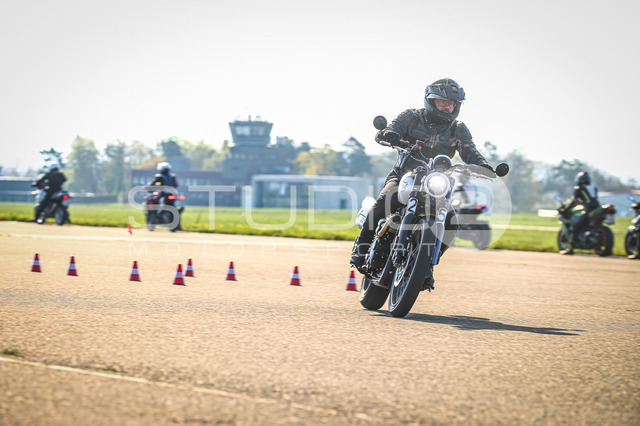 0025-260418_NOE-001_25 | Deine Full-Service-Agentur für ✔️Videoproduktionen und ✔️Motorsportfotografie Jetzt Angebot anfragen!