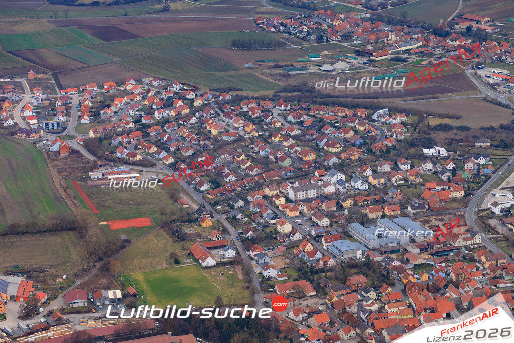 Das Luftbild der Stadt Stadtlauringen wurde 2018 vom Flugzeug heraus erstellt (keine Drohne) Aufnahmehöhe ca.400 Meter- hohe Auflösung für beste Druck-Qualität